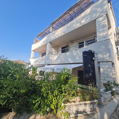 Apartments Lucija-Klara Brodarica  Esterno foto